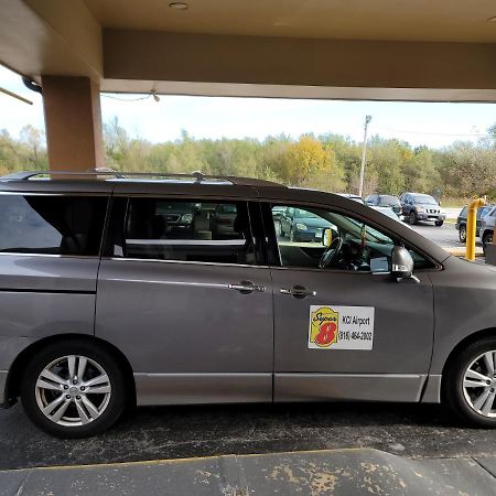 Super 8 By Wyndham Kansas City Airport North Buitenkant foto