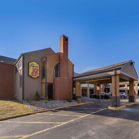 Super 8 By Wyndham Kansas City Airport North Buitenkant foto