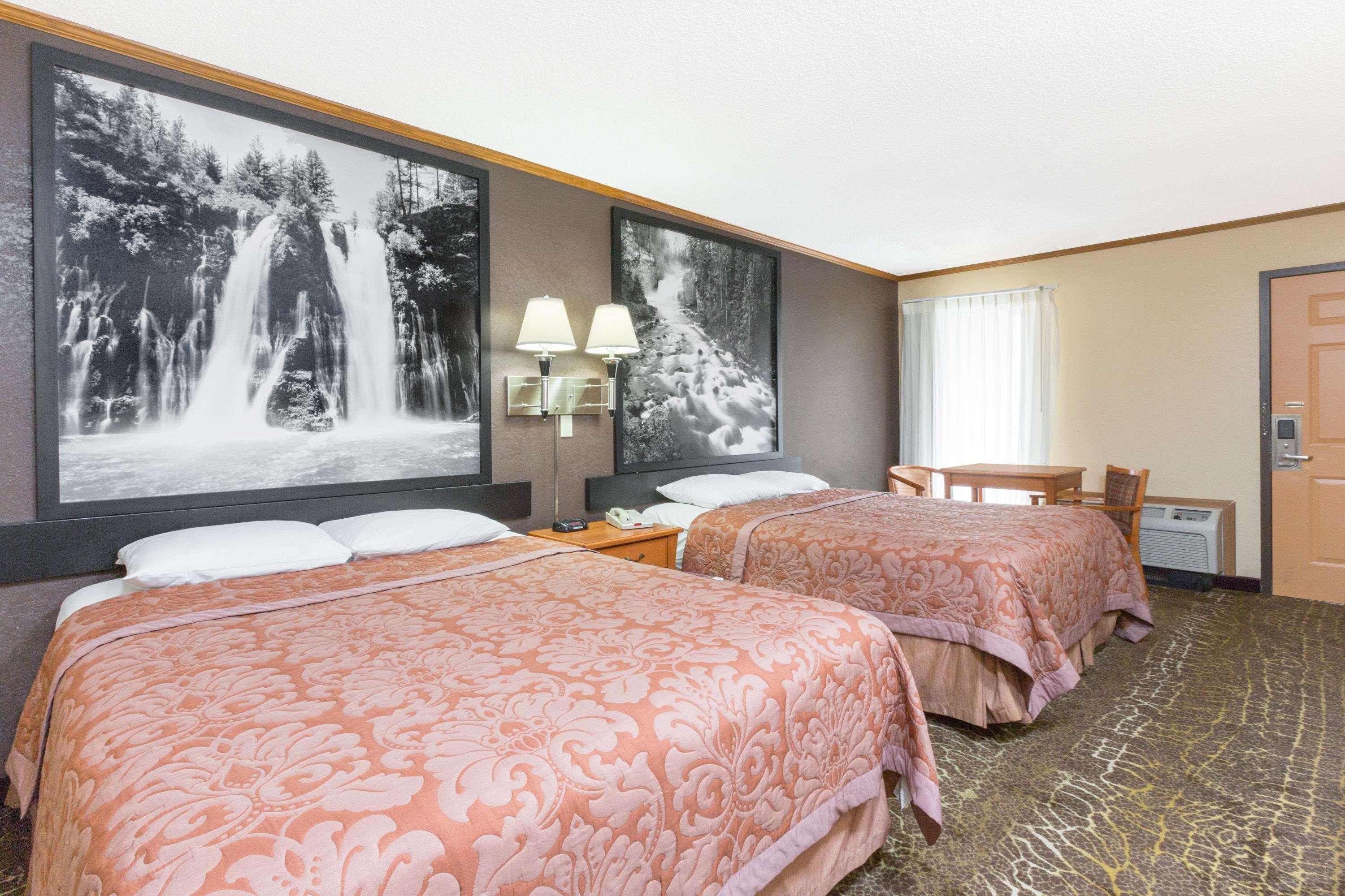 Super 8 By Wyndham Kansas City Airport North Buitenkant foto